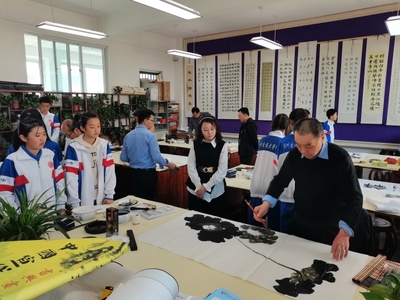 政協蘭州市委員會開展文化進校園活動，架起委員聯系界別群眾的橋梁